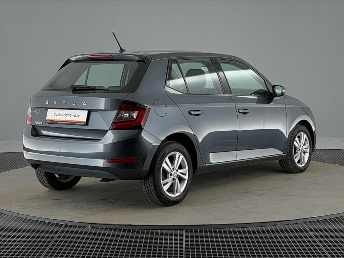 skoda-fabia-1-0-tsi-style - 1