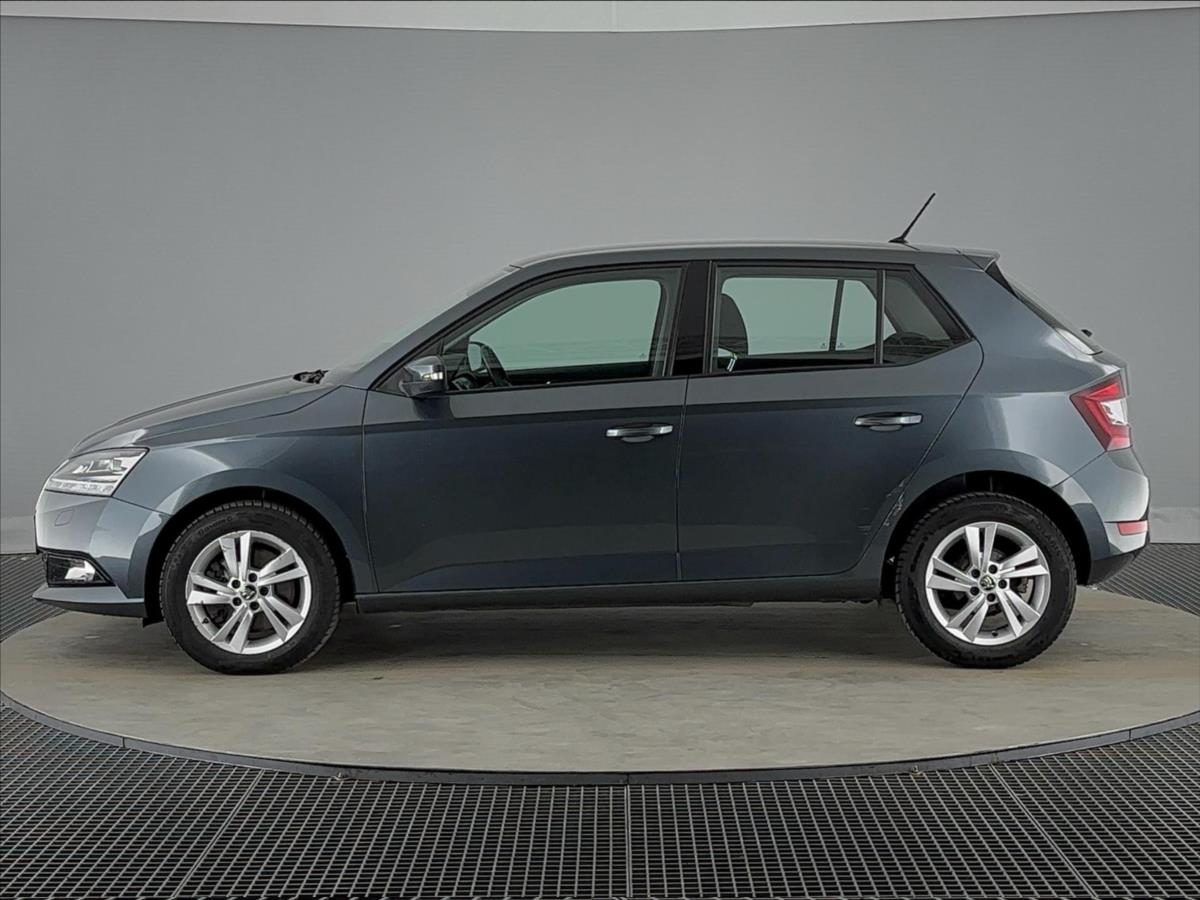 skoda-fabia-1-0-tsi-style - 2