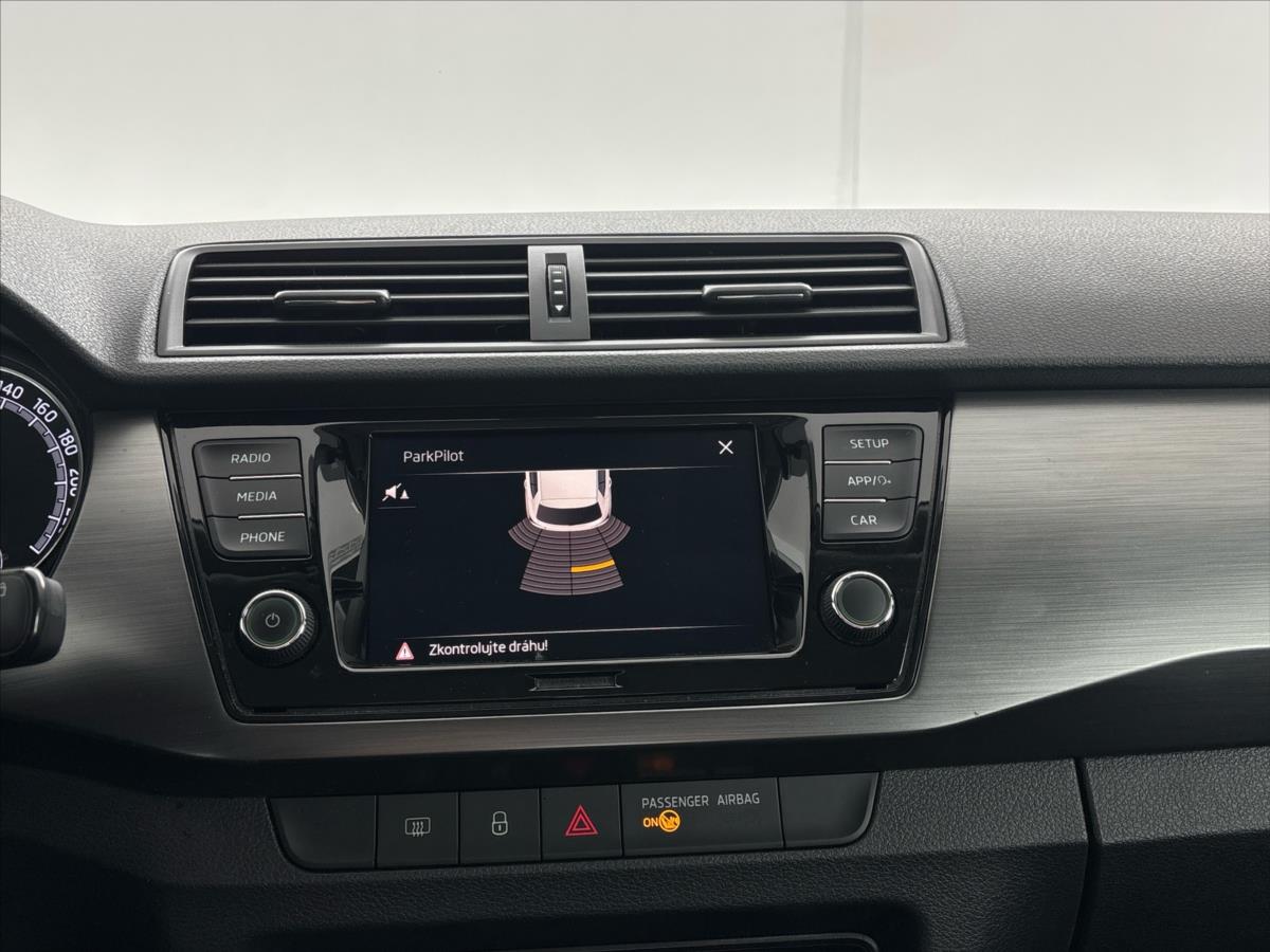 skoda-fabia-1-0-tsi-style - 8