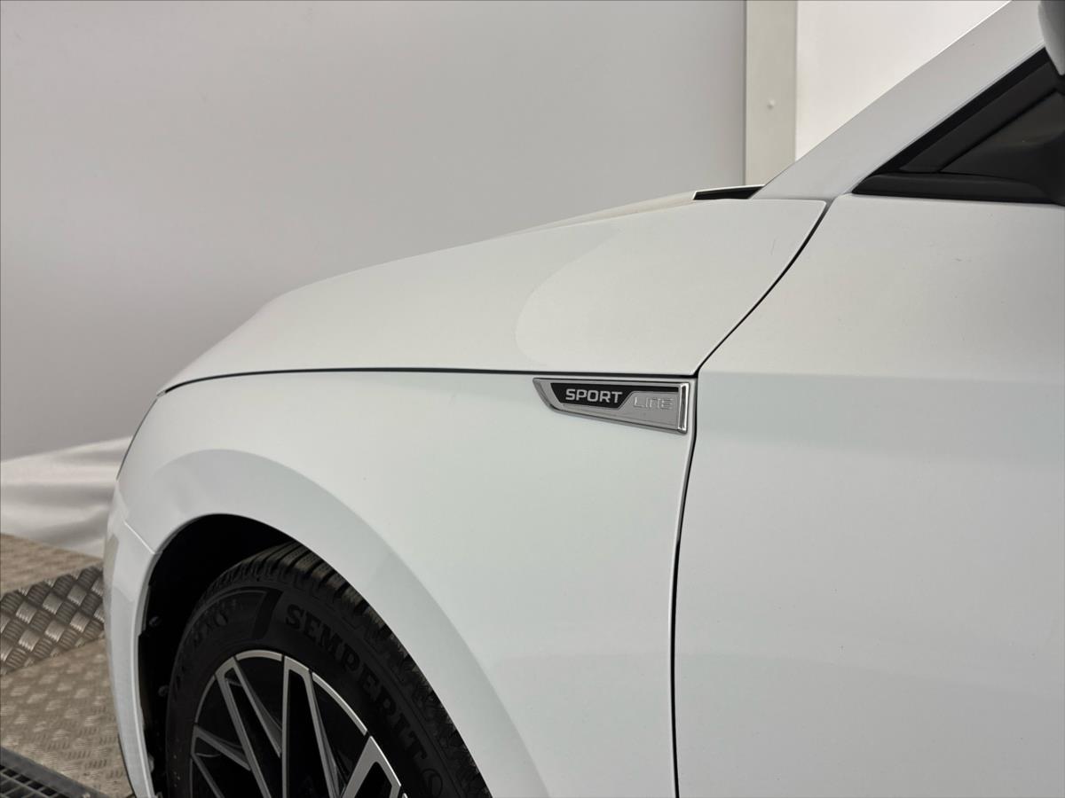 skoda-octavia-1-5-tsi-m-hev-sportline-7dsg - 4