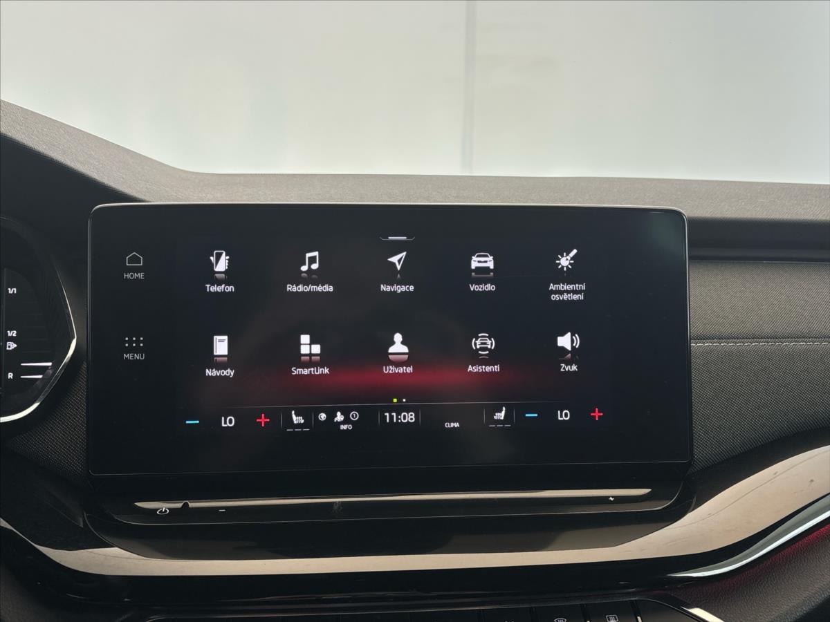 skoda-octavia-1-5-tsi-m-hev-sportline-7dsg - 8