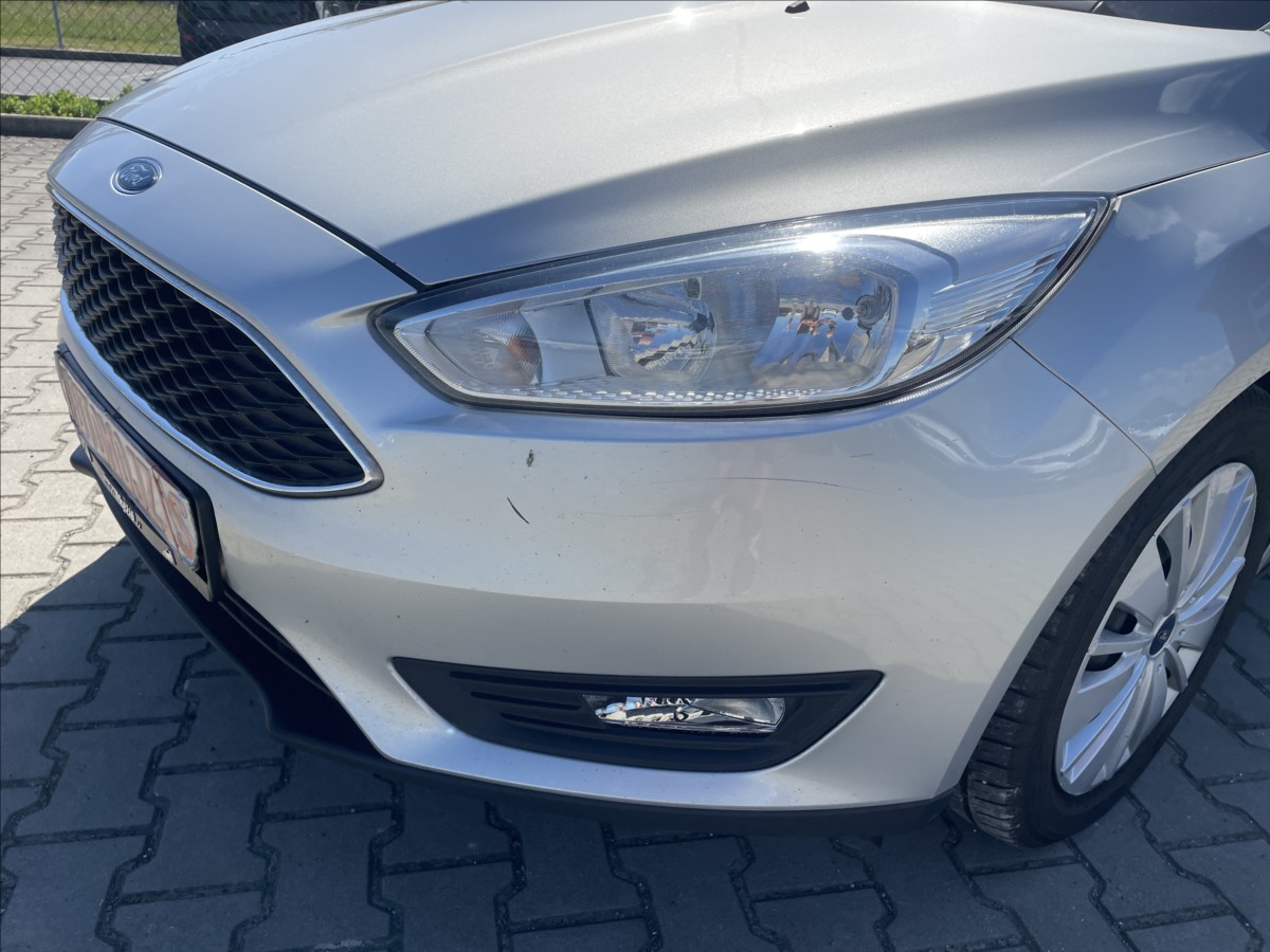 ford-focus-1-5-tdci-klima-navi-nova-stk - 6
