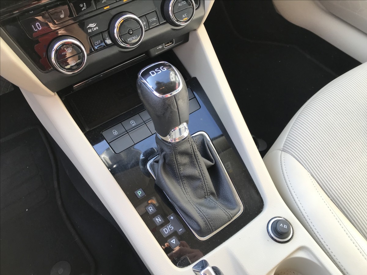 skoda-octavia-2-0-tdi-dsg-110kw - 9