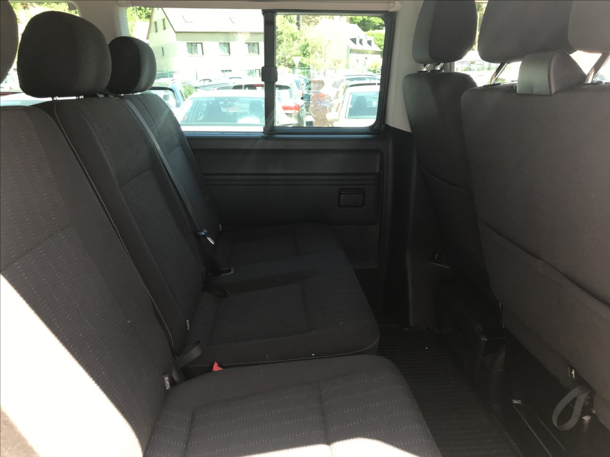 volkswagen-caravelle-2-0-tdi-110kw-9mist - 8