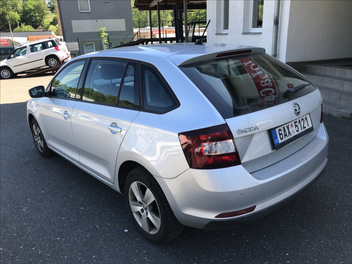 skoda-rapid-1-0-tsi-70kw-spaceback - 2