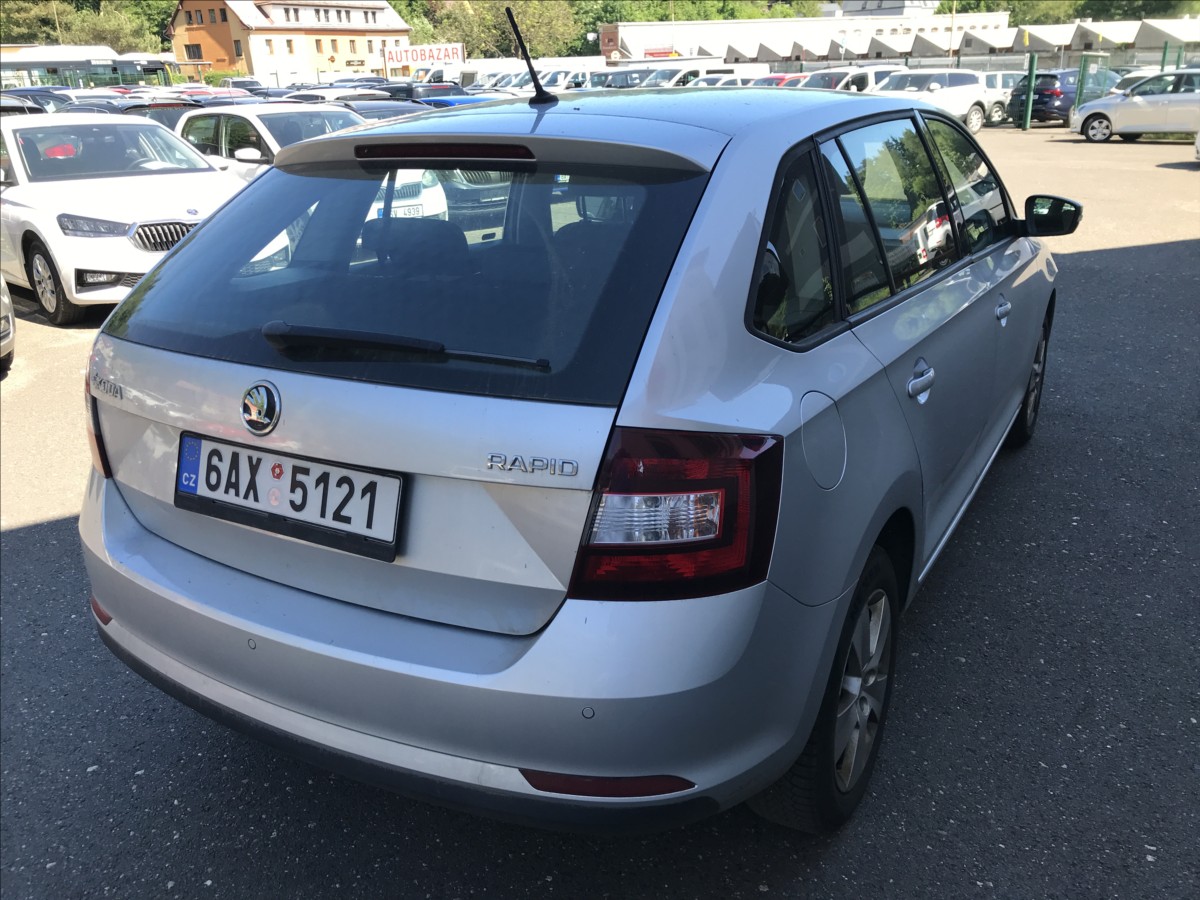 skoda-rapid-1-0-tsi-70kw-spaceback - 3