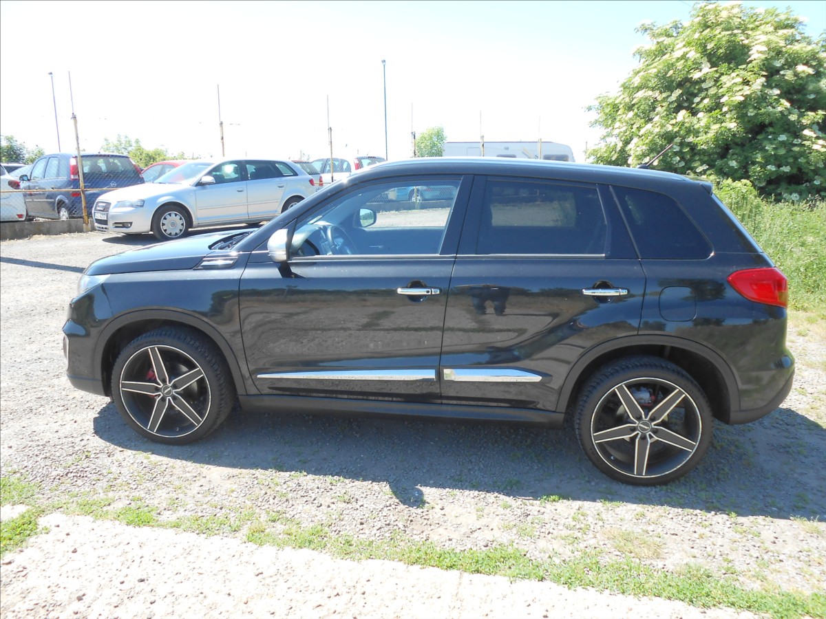 suzuki-vitara-1-4-103-kw-4x4-serviskaautomat - 9