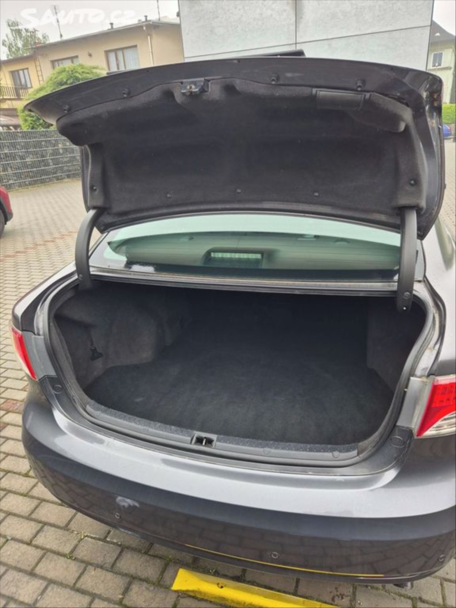 toyota-avensis-2-0-t27-2-0-93kw - 3