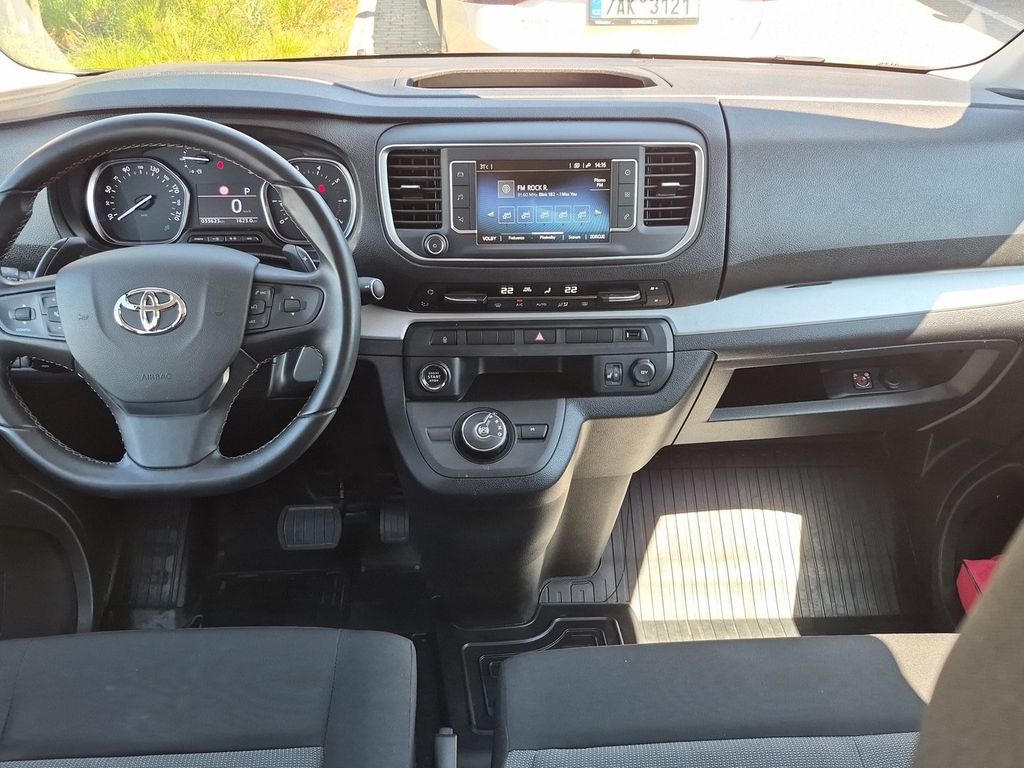 toyota-proace-verso-glass-shuttle-2-0-d-180-8a-t-b - 9