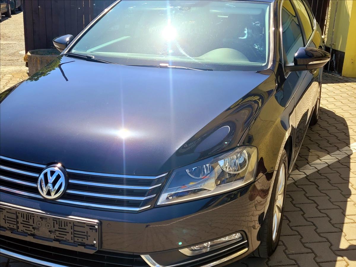 volkswagen-passat-2-0-tdi-comfort-serv-knizka - 2