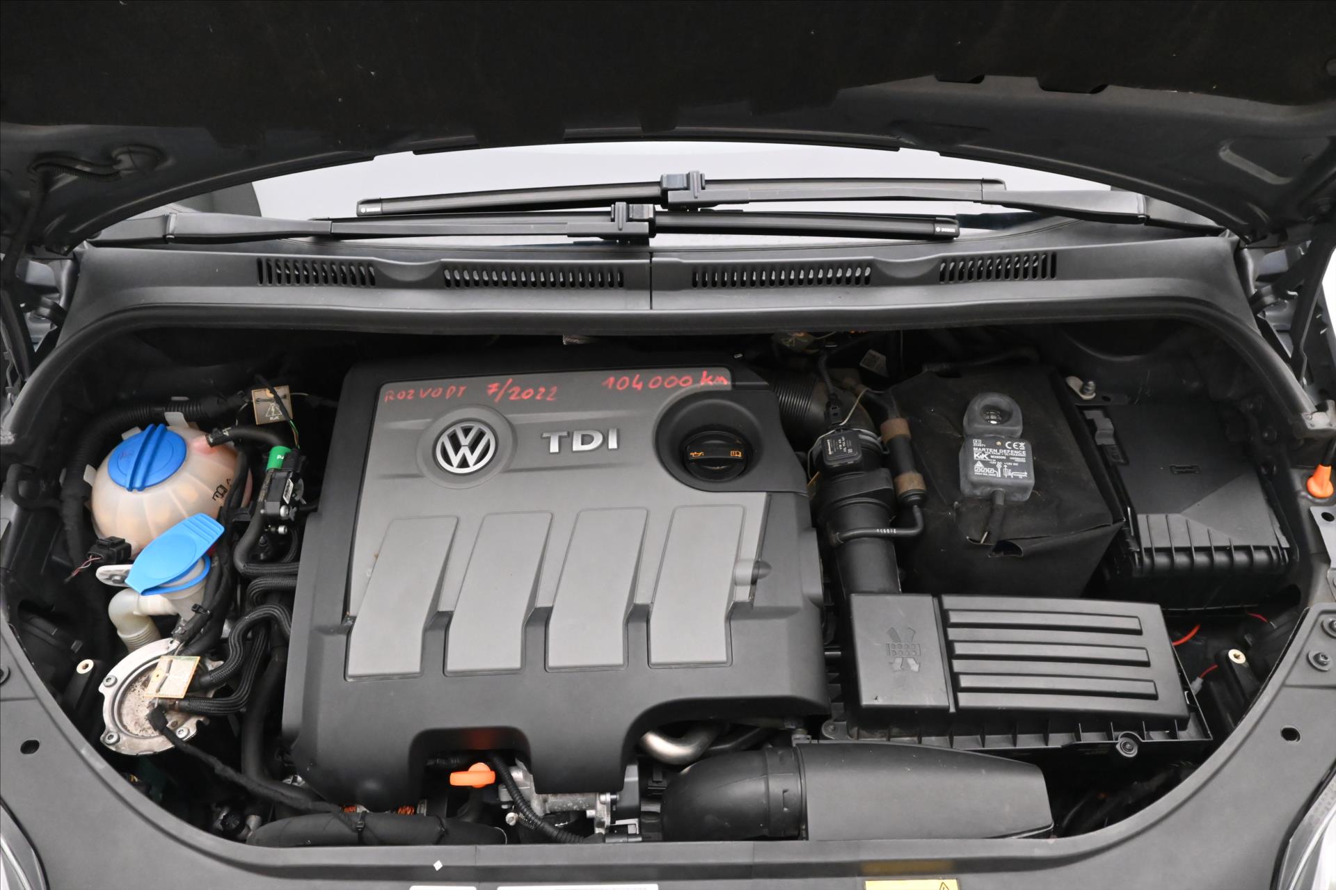 volkswagen-golf-plus-1-6-tdi-77-kw-klima-tazne - 8