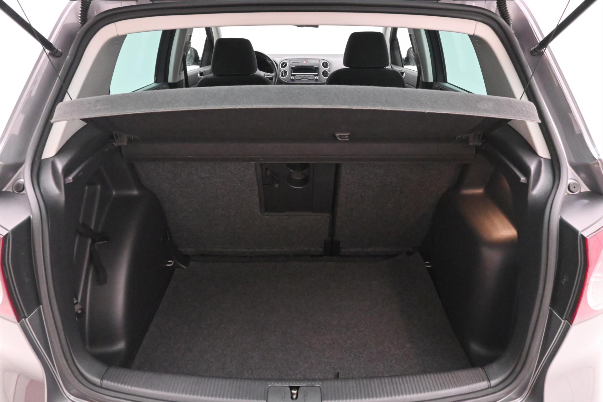 volkswagen-golf-plus-1-6-tdi-77-kw-klima-tazne - 9