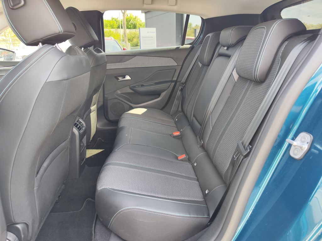 peugeot-308-1-2-puretech-96kw-allure-eat8 - 9