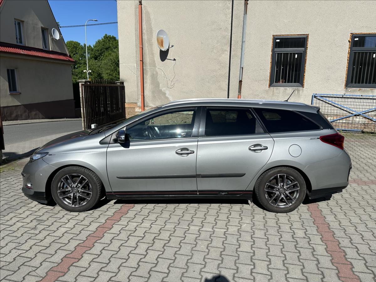 toyota-auris-1-6-exclusive-tazne - 6