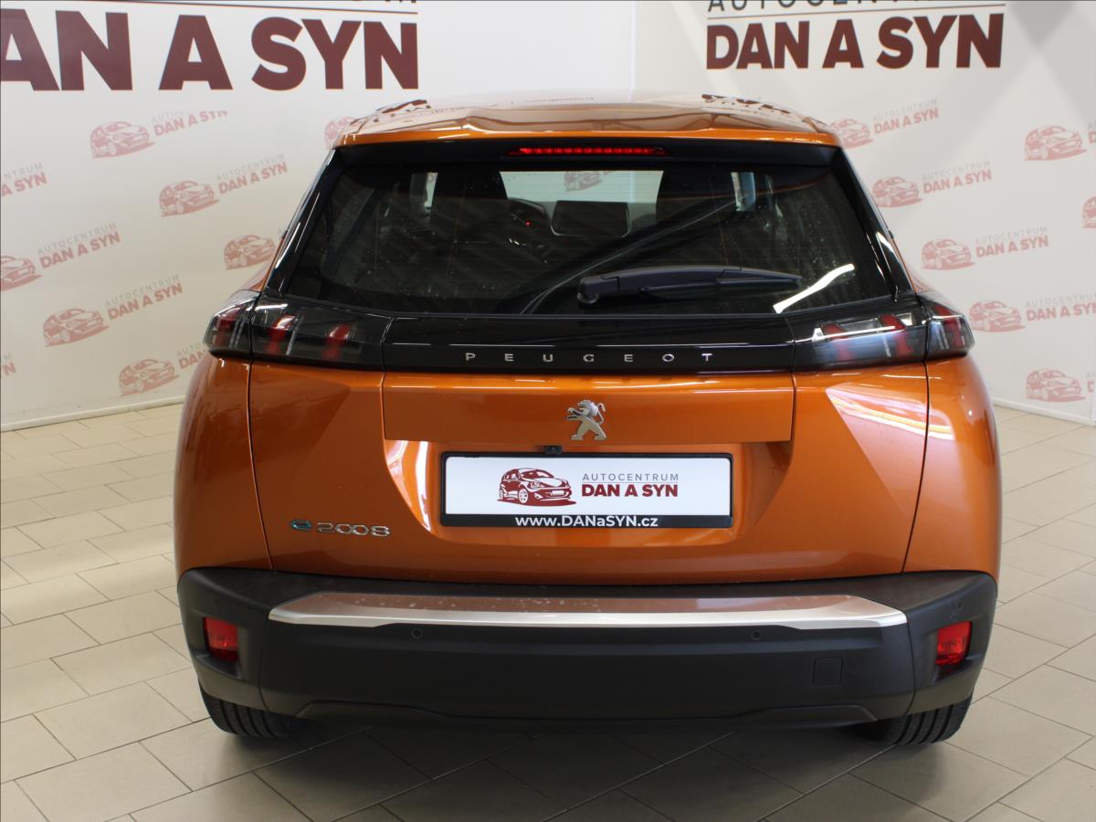 peugeot-2008-0-0-e-2008-100kw-136hp - 5