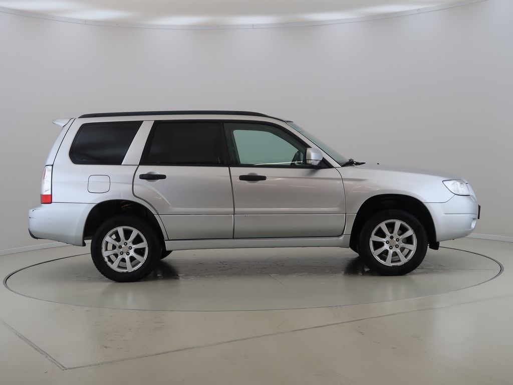 subaru-forester-2-0boxer-116kw-cz-at-4x4 - 3