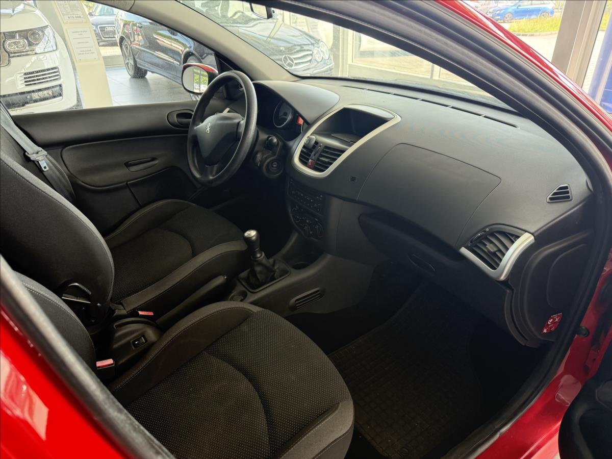 peugeot-206-1-1-servisni-knizka-1-majitel - 7