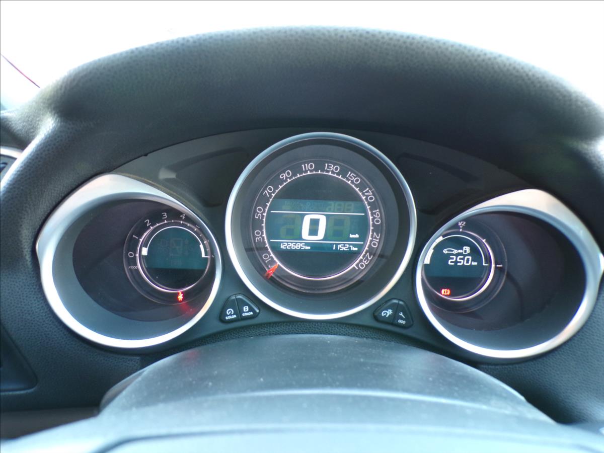 citroen-ds4-1-6-thp200 - 6