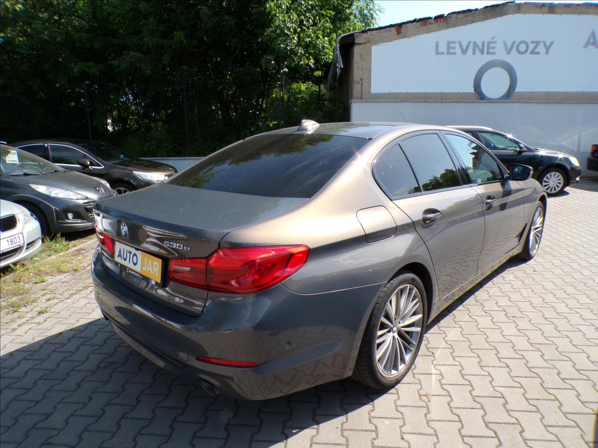 bmw-rada-5-2-0-530e-xdrive-iperformance - 4
