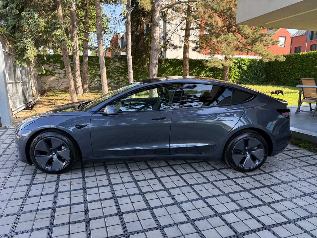 tesla-model-3-long-range-awd-tazne - 2
