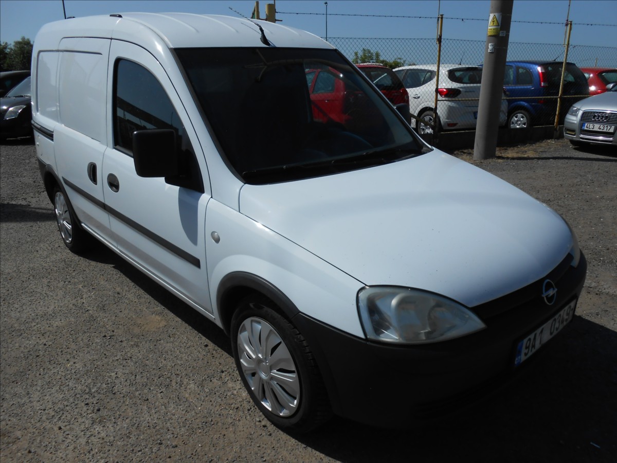 Opel Combo 1,3 CDTI 16V 55 kW CZ KLIMA