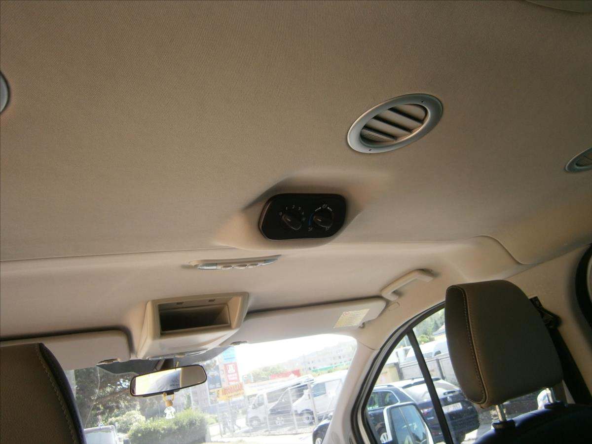 ford-tourneo-custom-2-2-tdci-titanium-8-mist-klima - 9