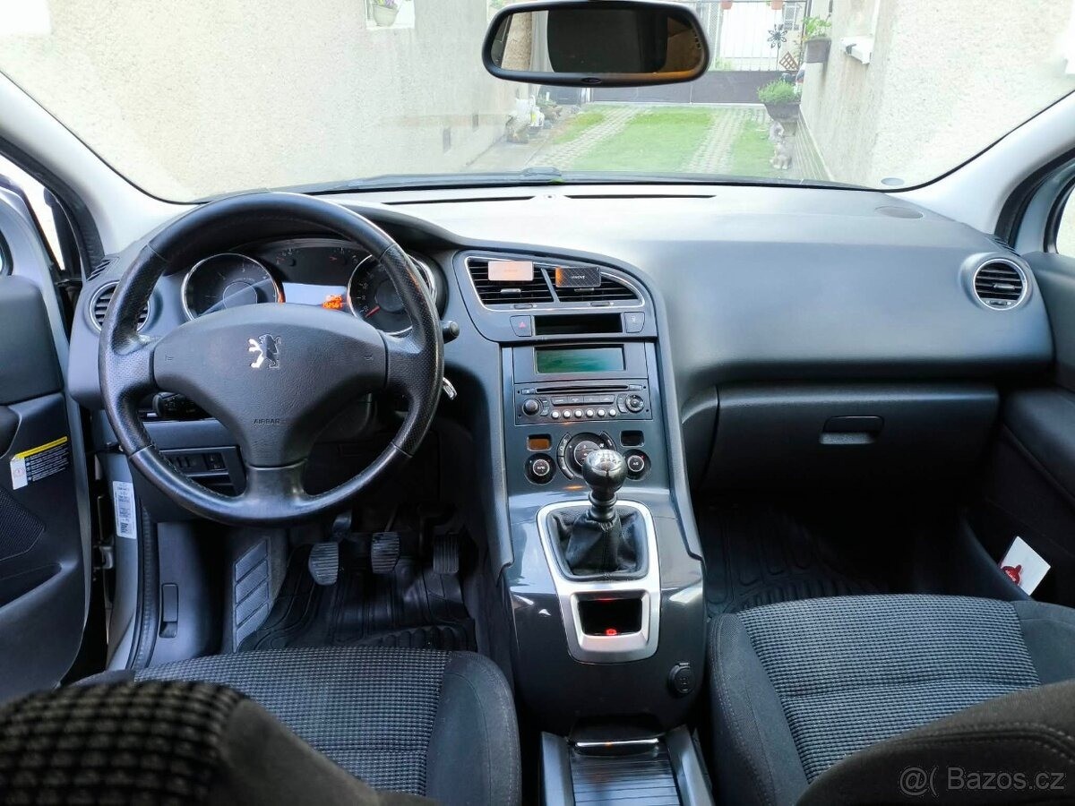 peugeot-5008-1-6-r-vyr-2010-nafta-hdi - 5