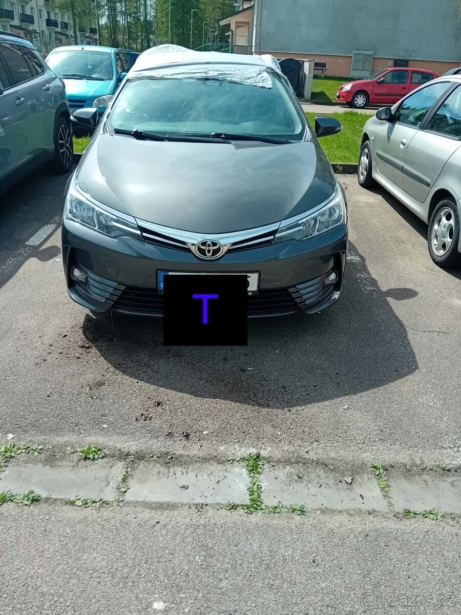 Toyota Corolla 1,6   benzín