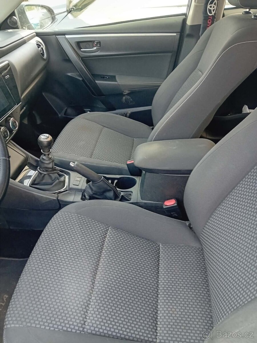 toyota-corolla-1-6-benzin - 4