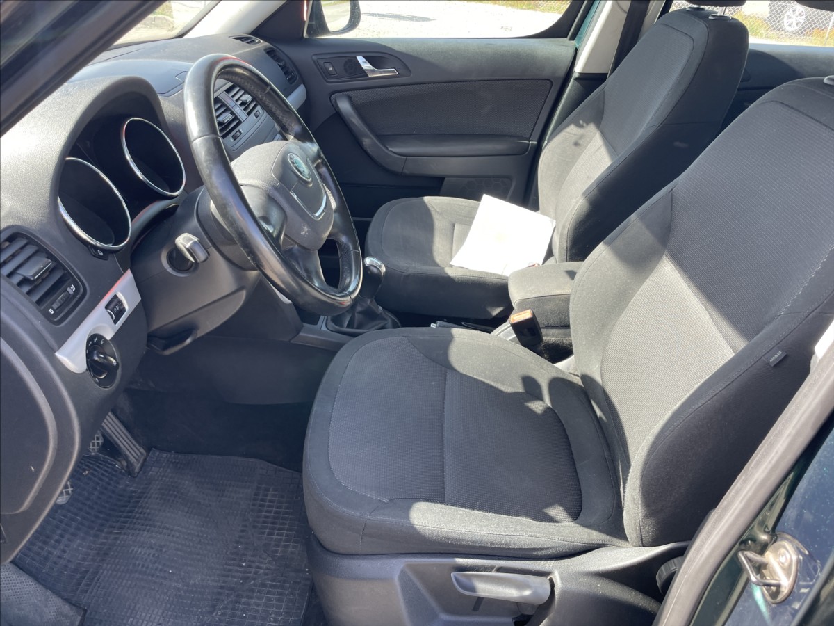 skoda-yeti-1-2-tsi-77kw-klima-tazne-po-stk - 6
