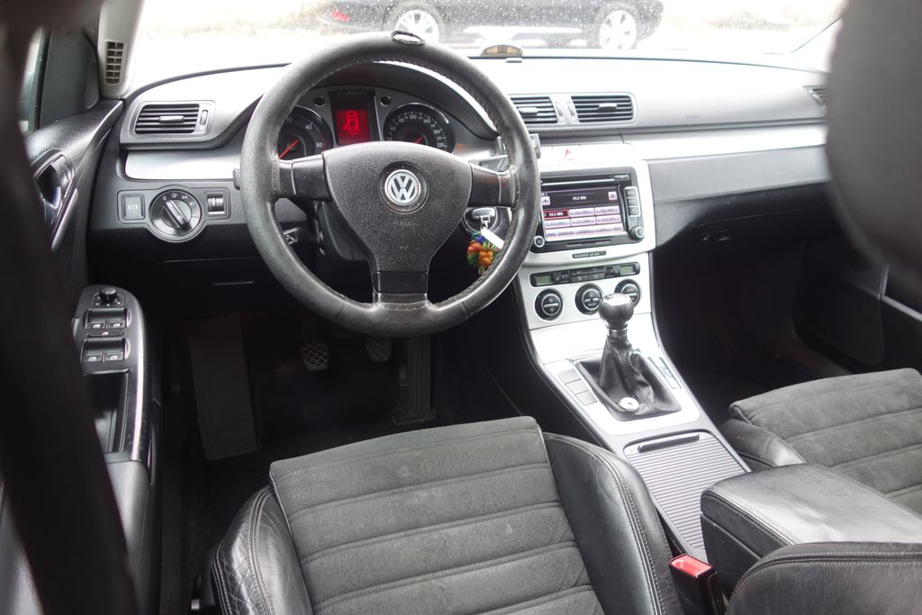 volkswagen-passat-2-0-tdi-4motion-stk04-2028 - 9