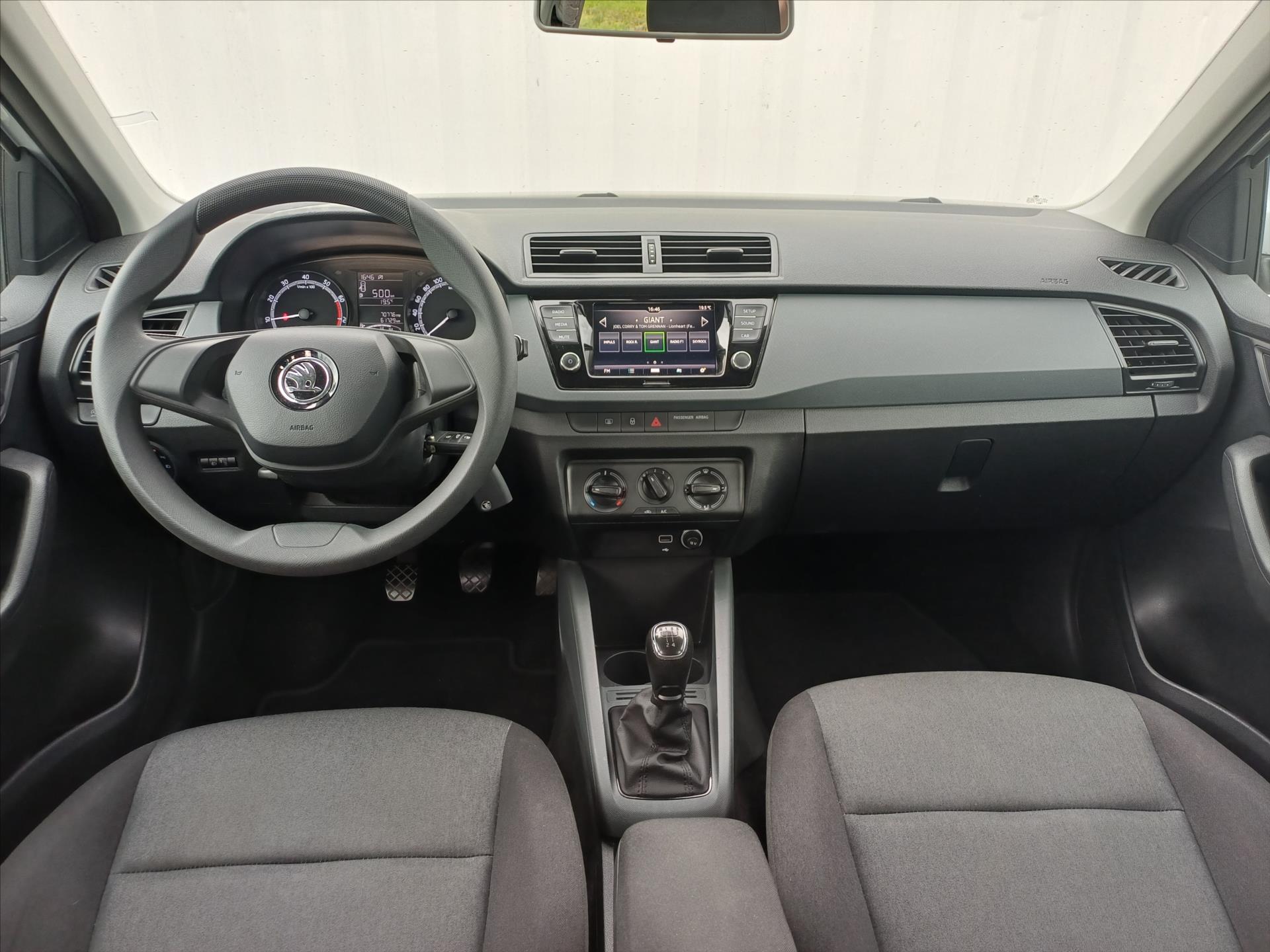 skoda-fabia-1-0-tsi-70kw-active - 3