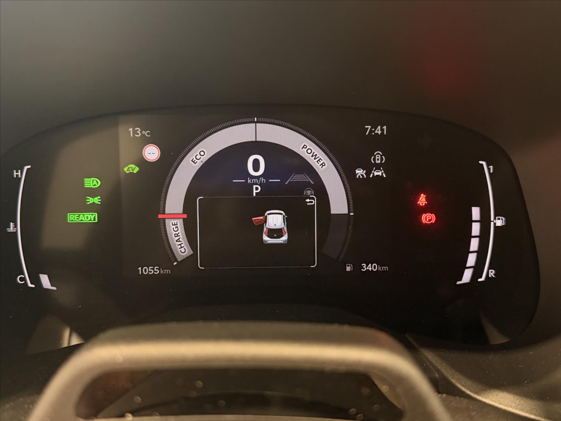 toyota-aygo-1-5-gr-sport-hybrid-116k - 8