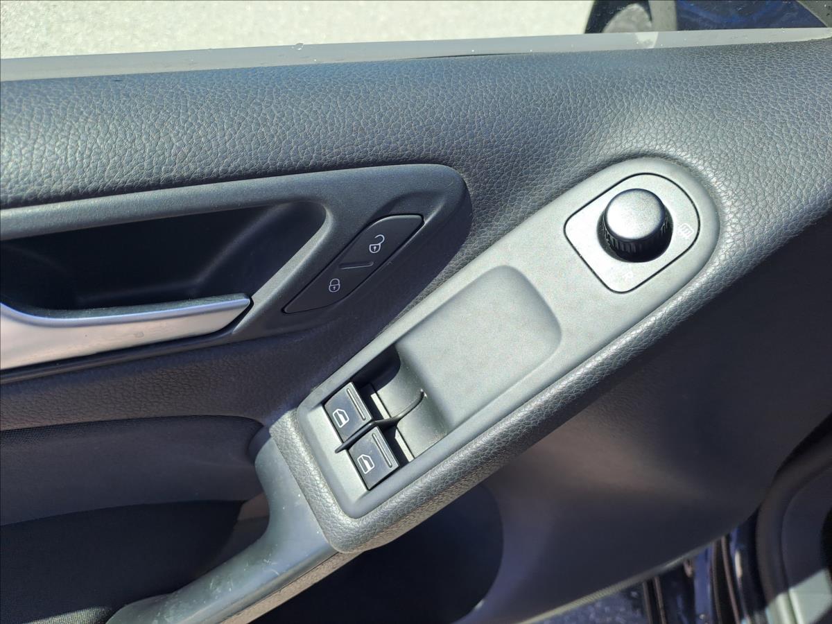 volkswagen-golf-1-6-tdi-klima-tempomat - 9