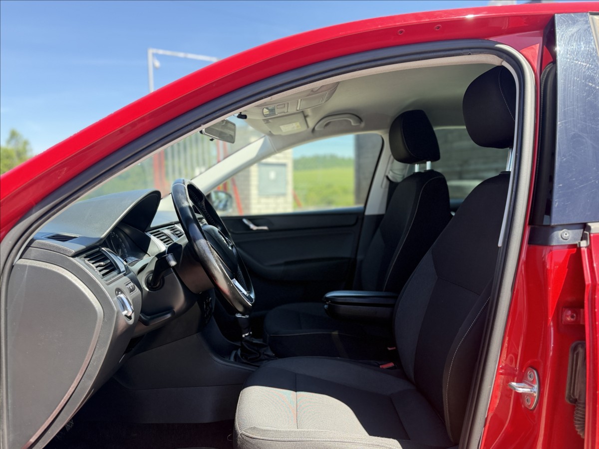skoda-rapid-1-2-tsi-klima-tazne-nove-pneu - 8