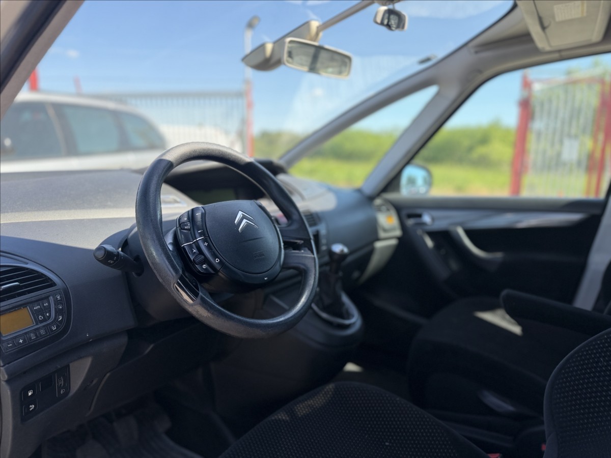 citroen-c4-picasso-1-6-hdi-sx - 9