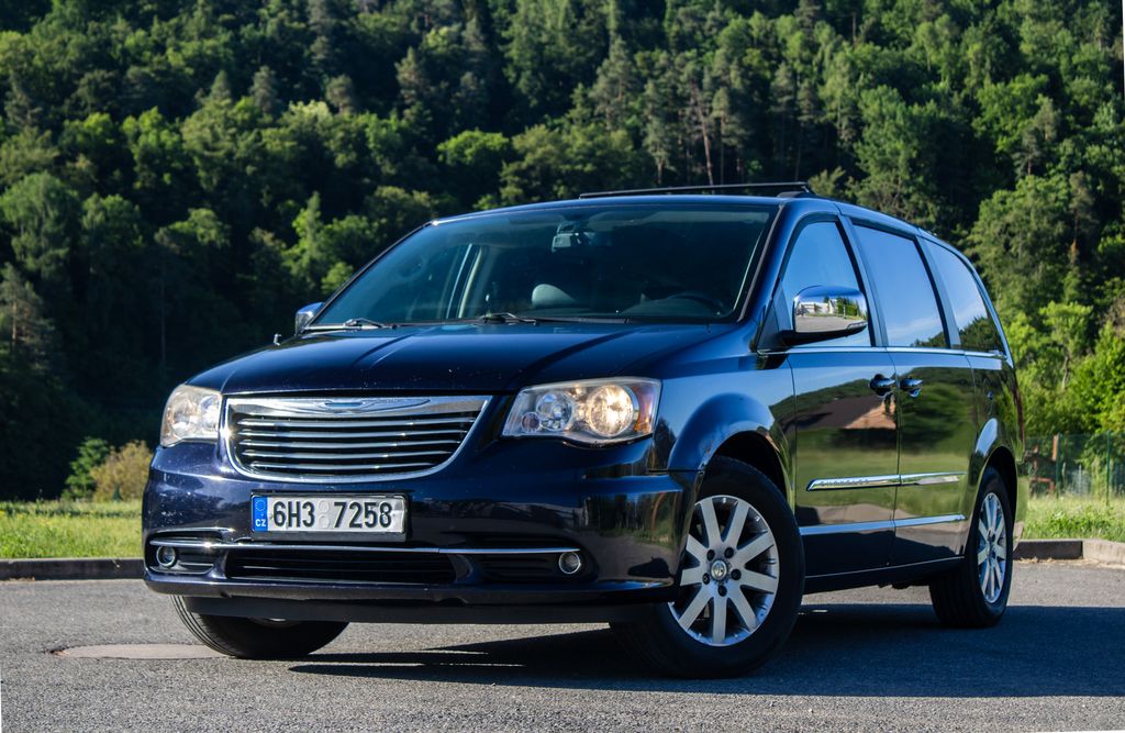 Chrysler Town & Country 