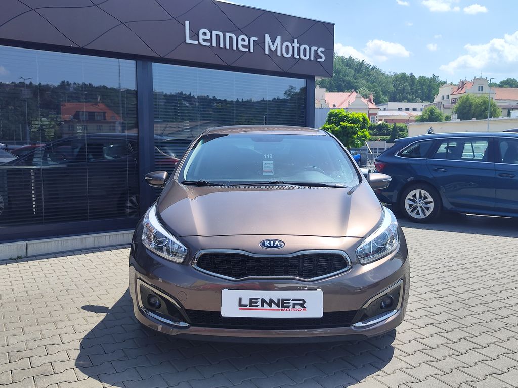 kia-ceed-1-6-crdi-100kw-cr-plny-servis - 1