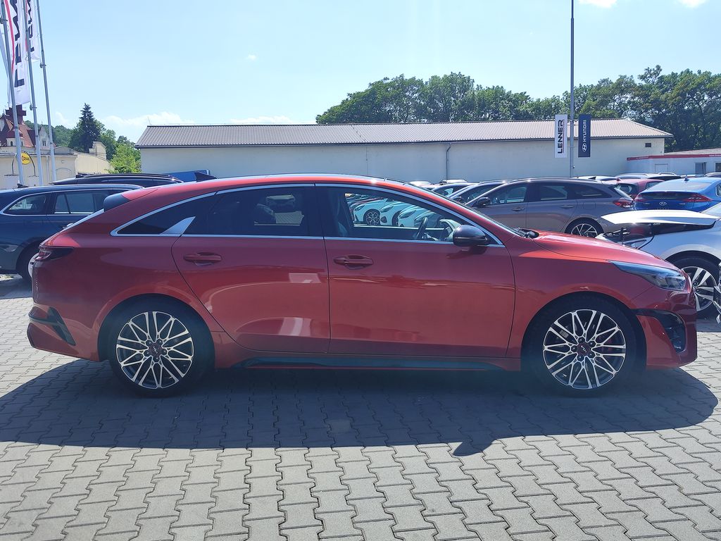 kia-pro-ceed-1-6-t-gdi-150kw-gt-dct - 3