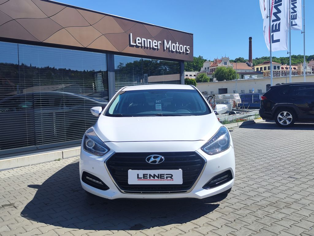 hyundai-i40-1-7-crdi-85kw-experience - 1