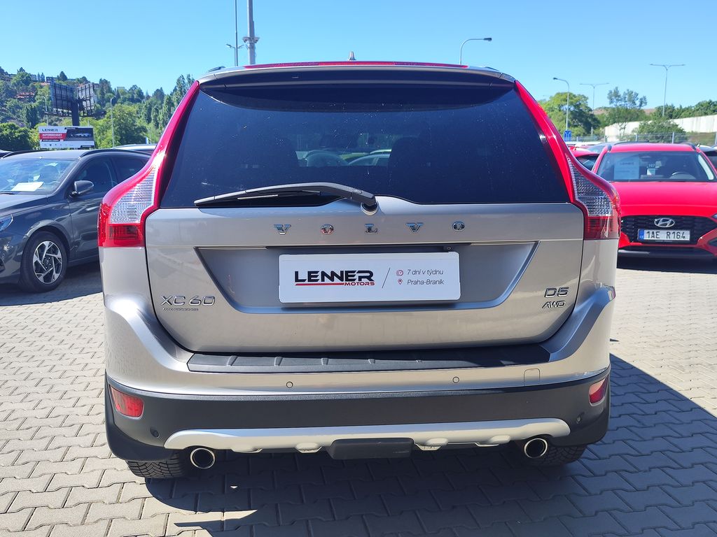 volvo-xc60-d5-2-4d-158kw-summum-awd - 5