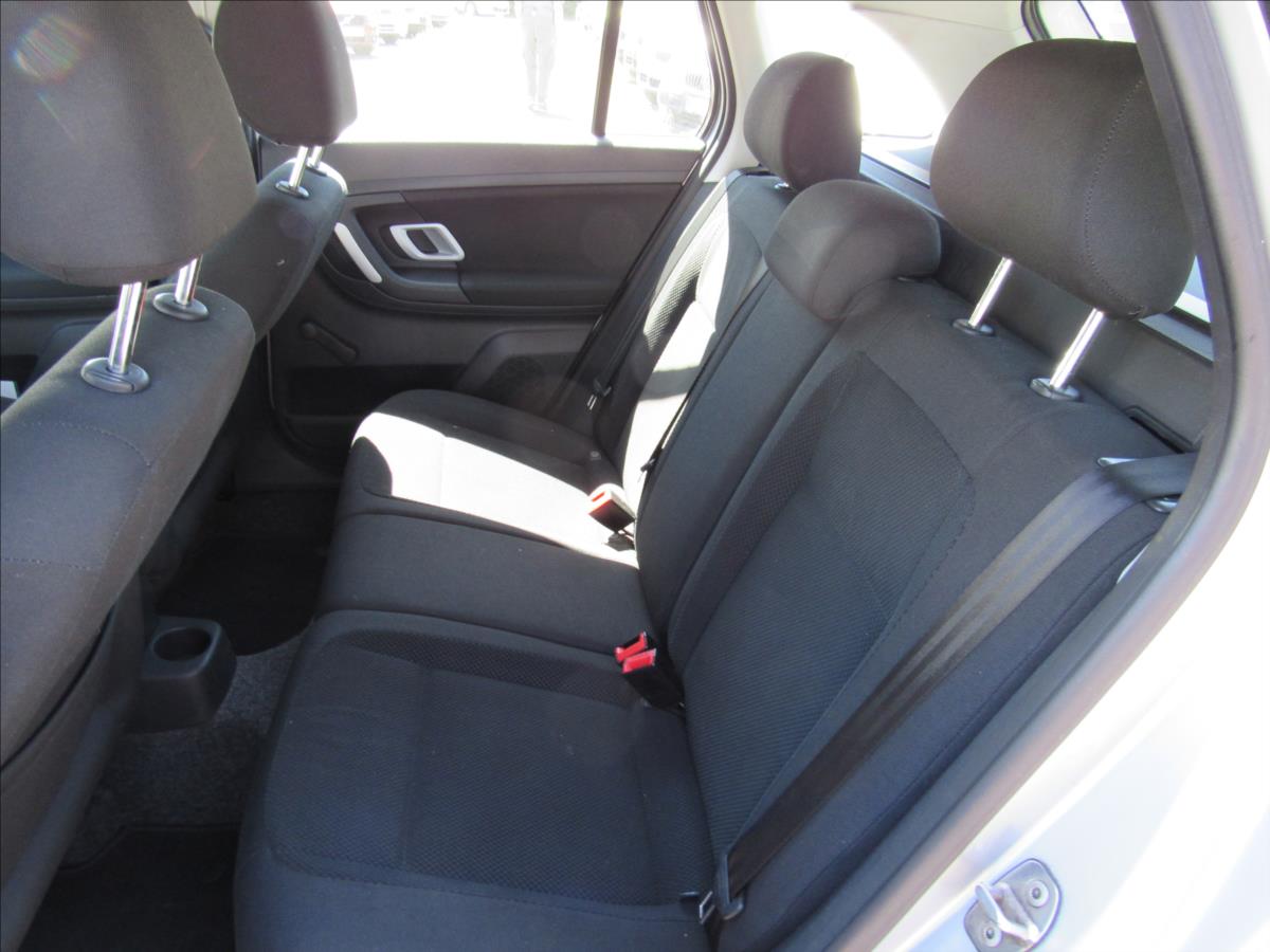 skoda-fabia-1-9-tdi-77kw-elegance - 9