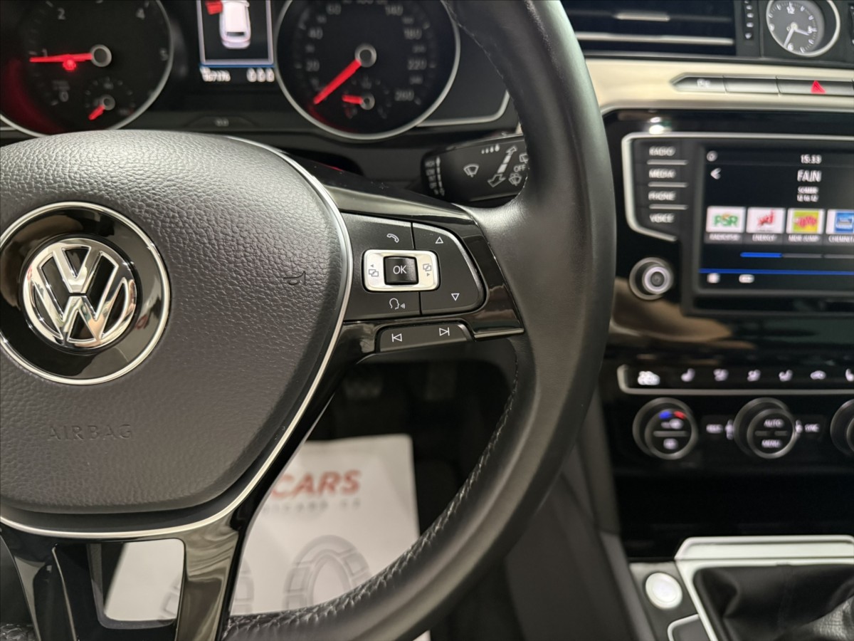 volkswagen-passat-2-0-tdi-110kw-highl-acc-led - 9