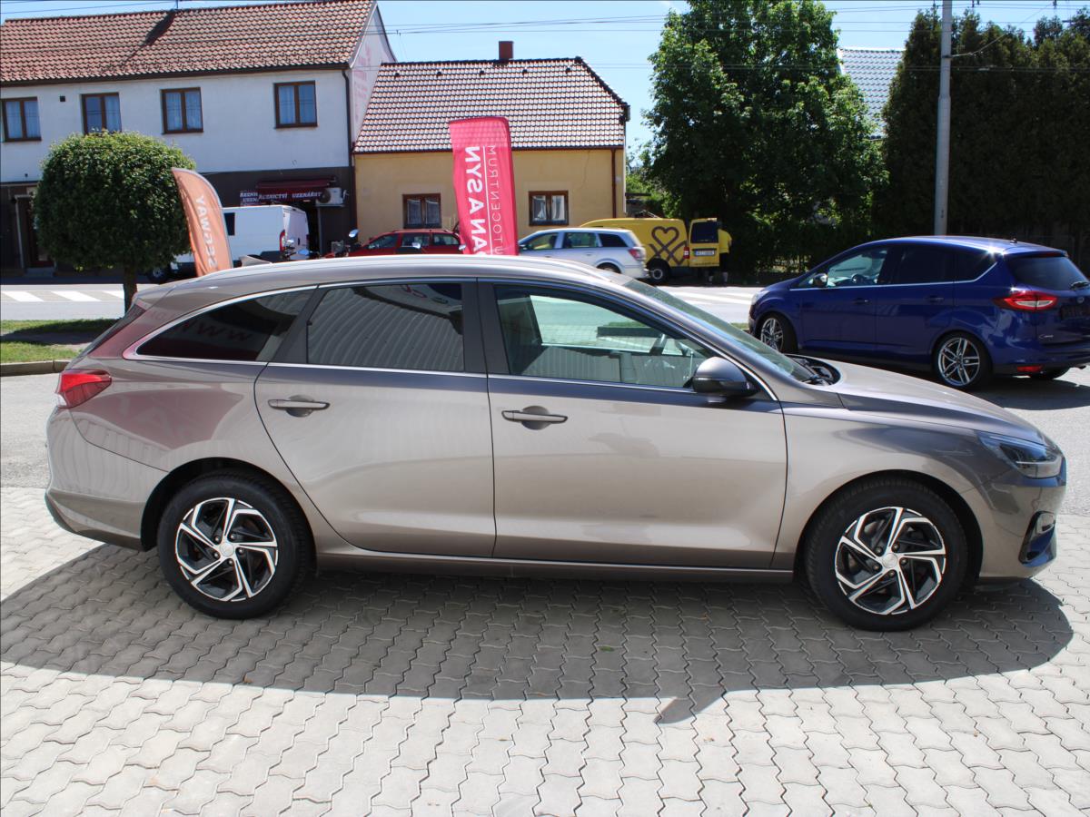 hyundai-i30-1-5-t-gdi-117kw-fam-smart-top - 2