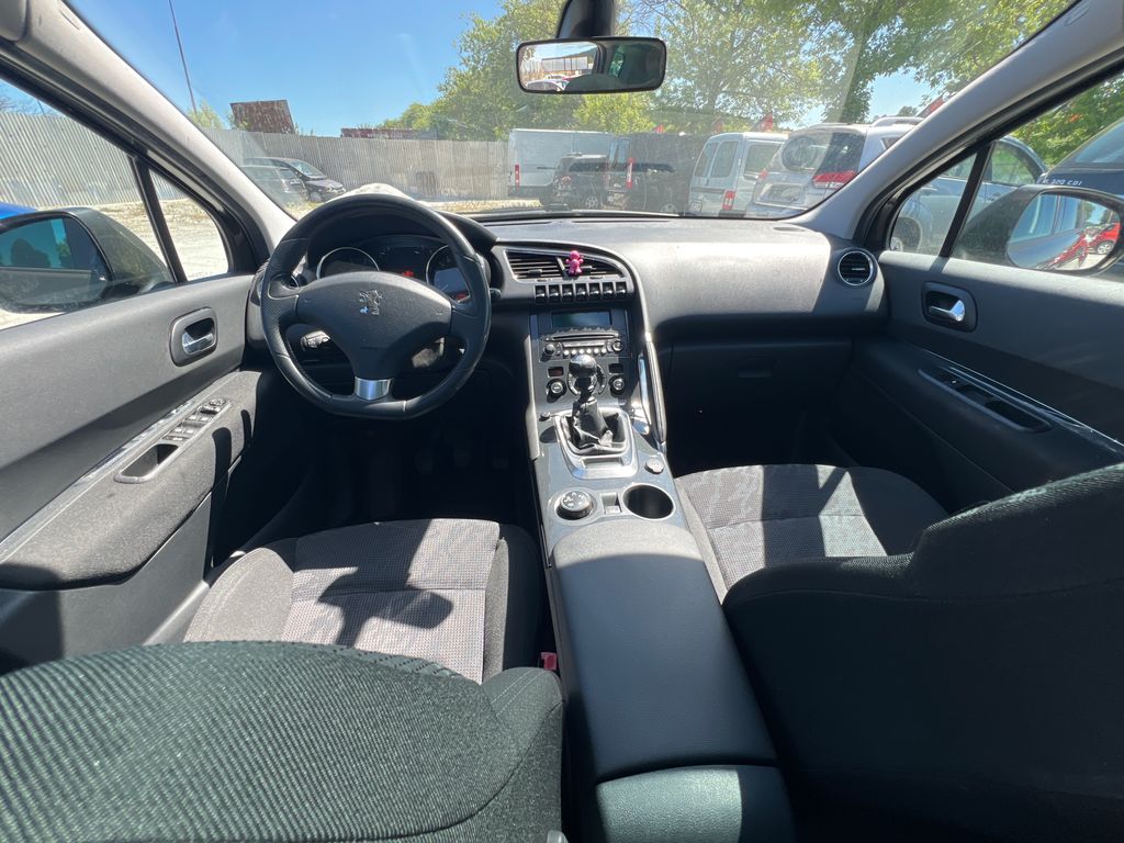 peugeot-3008-1-6-16v - 2