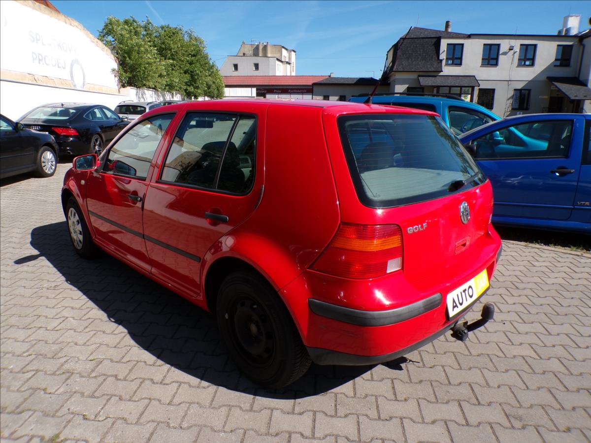 volkswagen-golf-1-4-16v-tazne-zarizeni-kamera - 3