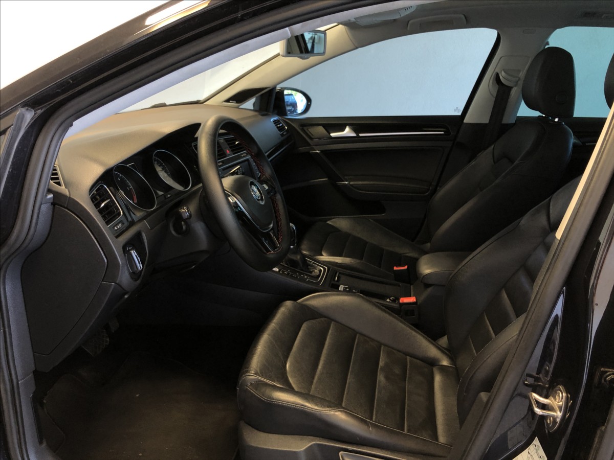volkswagen-golf-2-0-tdi-dsg - 8