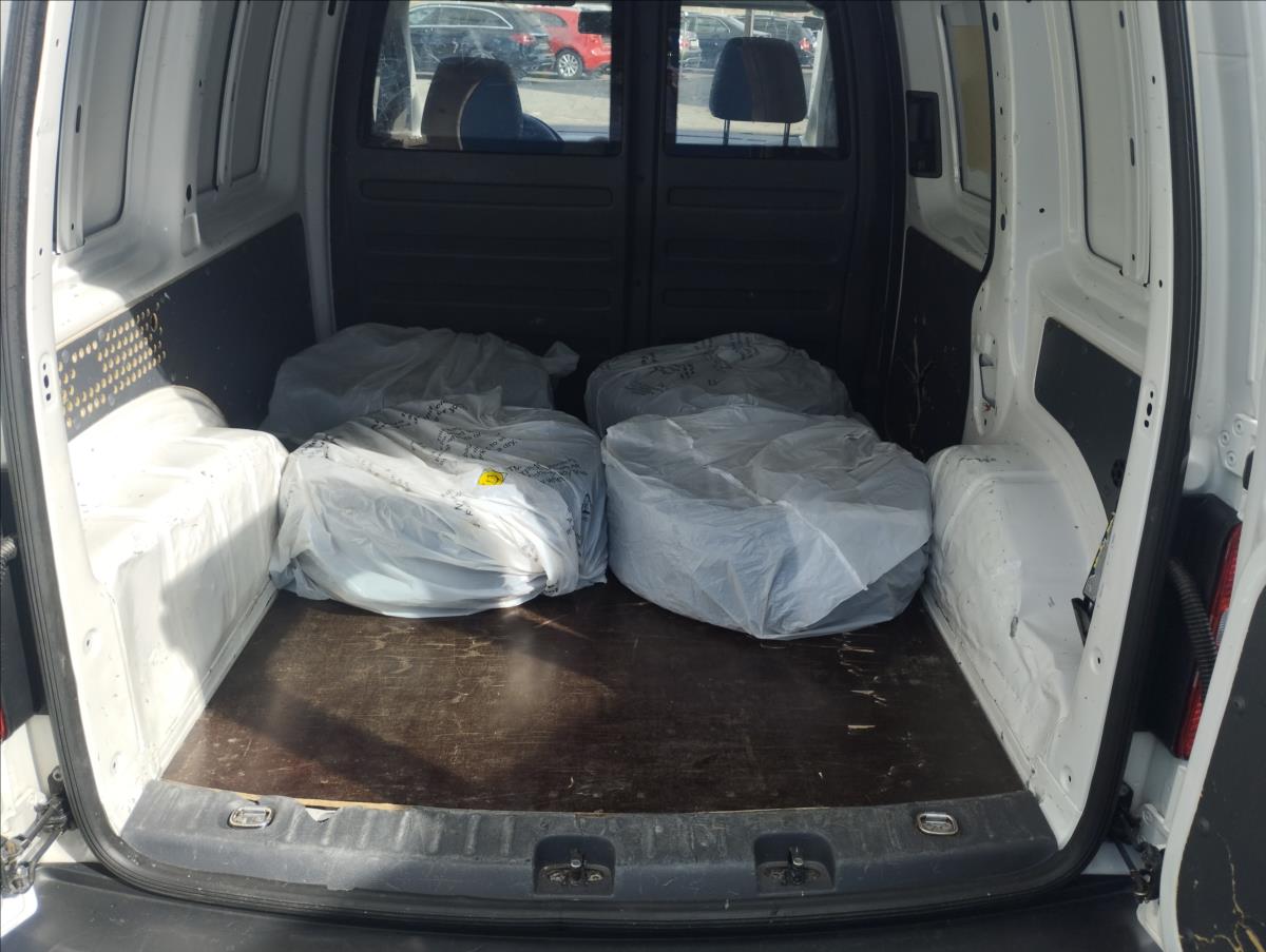 volkswagen-caddy-1-6-tdi-75kw - 9