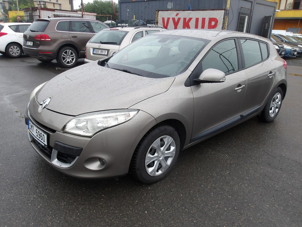 Renault Mégane 1,6i 74kW Pěkný !!