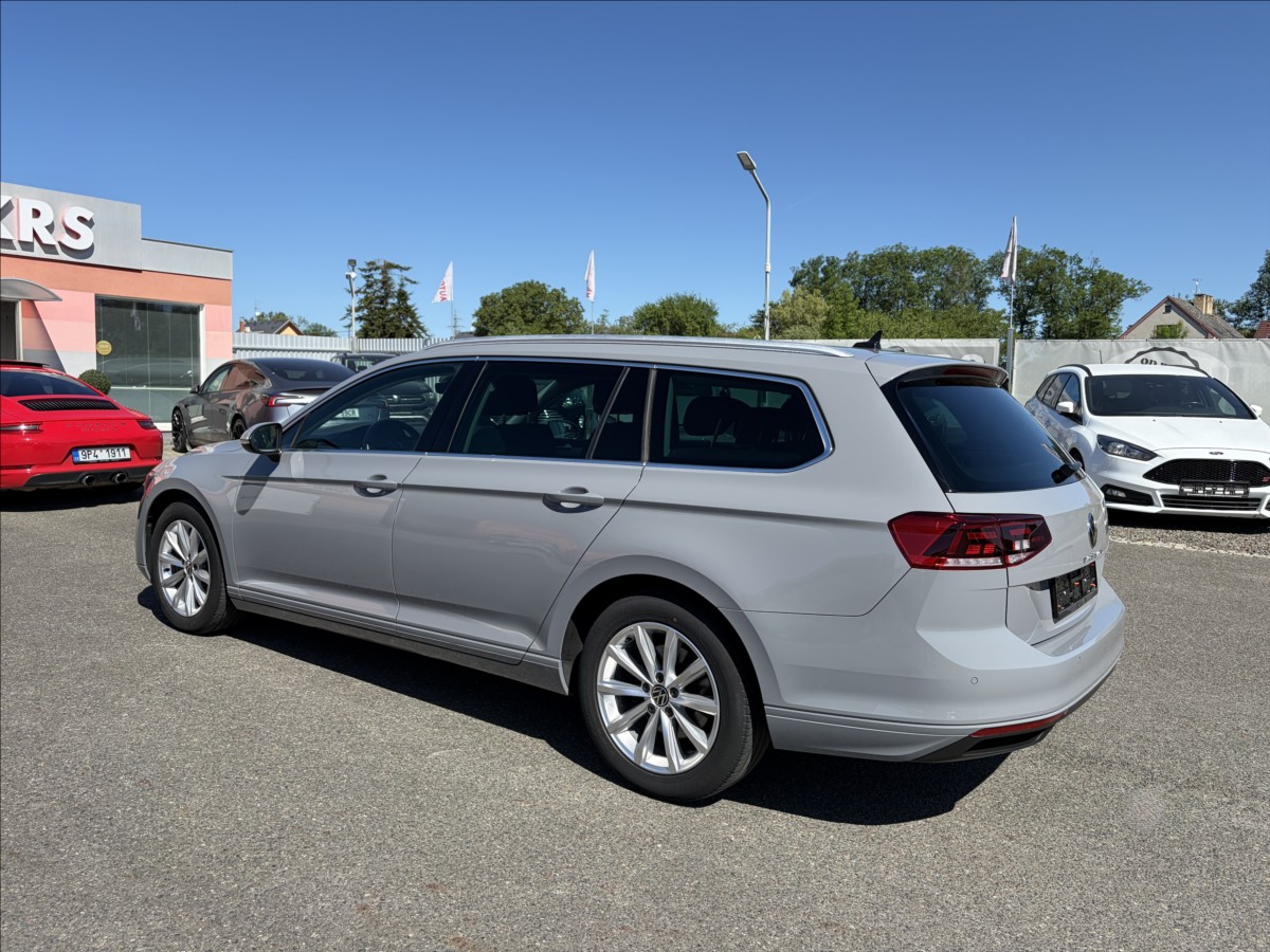 volkswagen-passat-2-0-tdi-110kw-dsg-led-navi-acctemp - 7